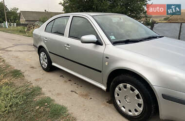 Лифтбек Skoda Octavia 2001 в 