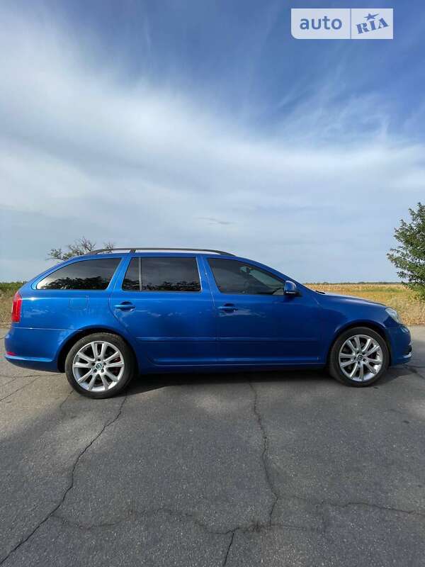 Універсал Skoda Octavia 2010 в Нових Санжарах