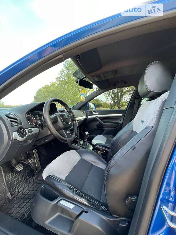 Універсал Skoda Octavia 2010 в Нових Санжарах