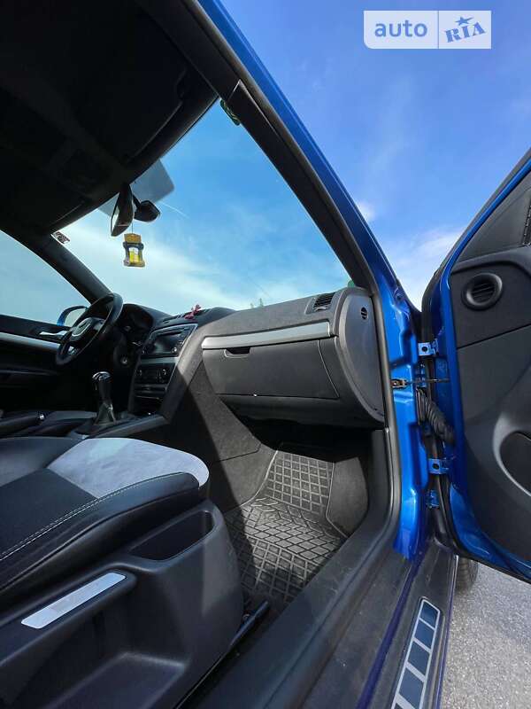 Універсал Skoda Octavia 2010 в Нових Санжарах