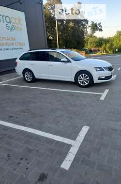 Универсал Skoda Octavia 2018 в Киеве