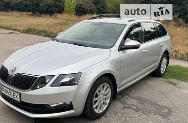 Универсал Skoda Octavia 2017 в Кропивницком