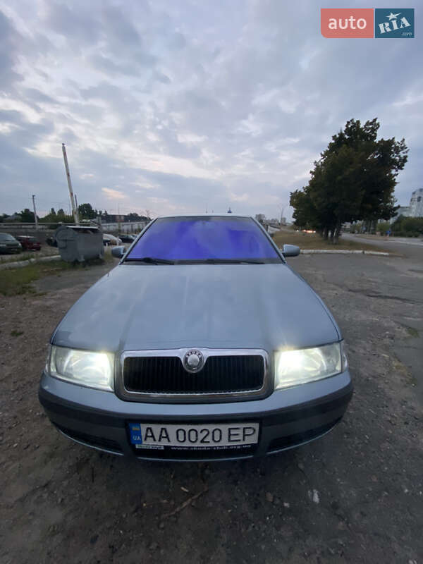 Лифтбек Skoda Octavia 2002 в Киеве