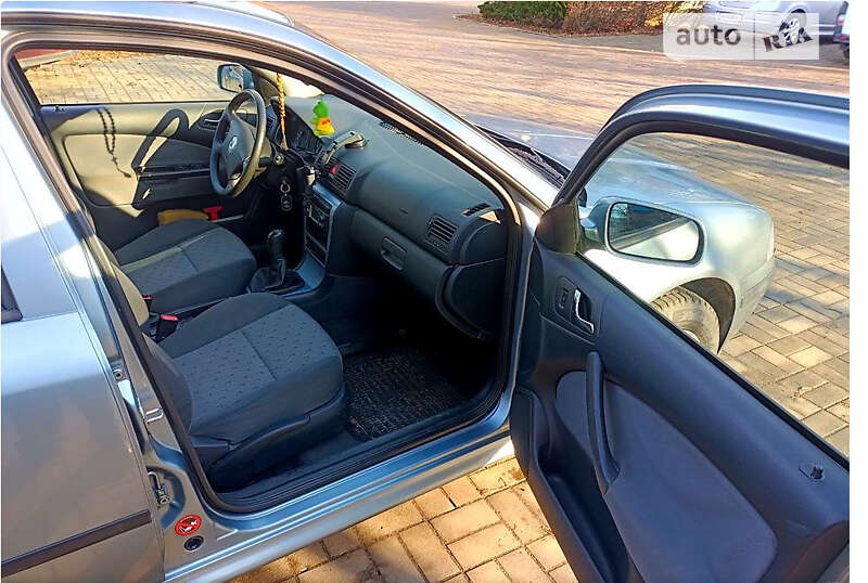 Універсал Skoda Octavia 2003 в Новомосковську