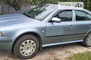 Лифтбек Skoda Octavia 2001 в Днепре