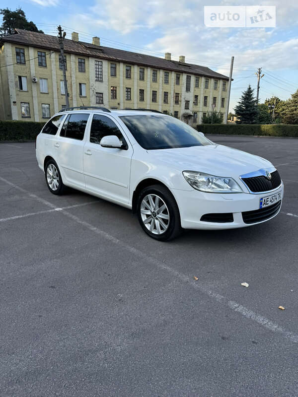 Универсал Skoda Octavia 2012 в Каменском