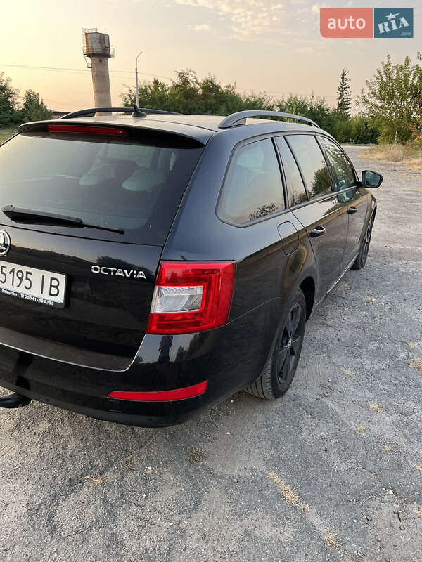 Универсал Skoda Octavia 2015 в Ровно