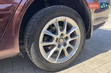 Лифтбек Skoda Octavia 2009 в 
