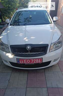 Универсал Skoda Octavia 2010 в Магдалиновке