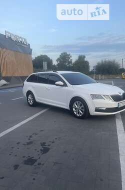 Универсал Skoda Octavia 2018 в Луцке