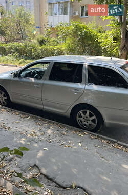 Универсал Skoda Octavia 2010 в 