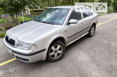 Лифтбек Skoda Octavia 2003 в Киеве