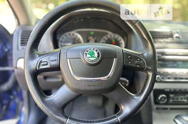 Лифтбек Skoda Octavia 2009 в 