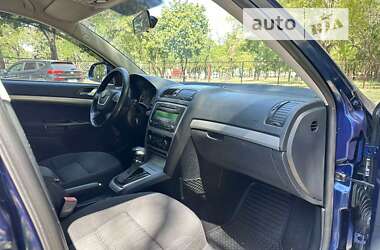 Лифтбек Skoda Octavia 2009 в 