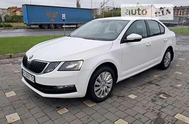 Ліфтбек Skoda Octavia 2018 в Ужгороді