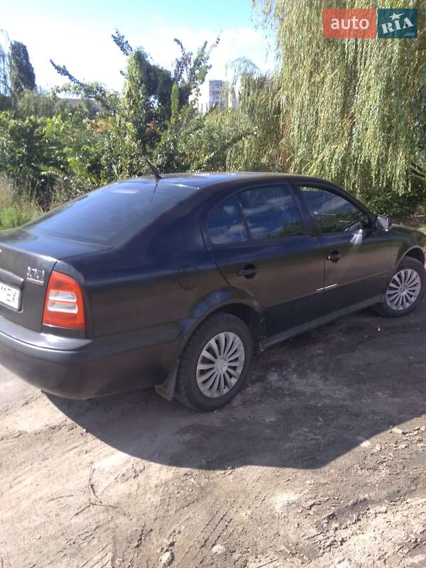 Лифтбек Skoda Octavia 2004 в Кропивницком