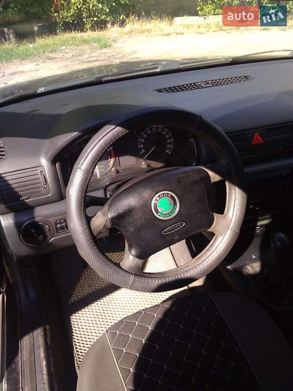 Лифтбек Skoda Octavia 2004 в Кропивницком