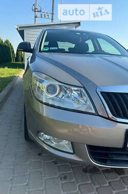 Ліфтбек Skoda Octavia 2010 в Городку