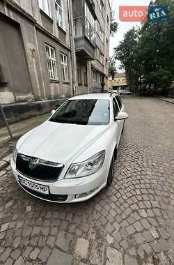 Универсал Skoda Octavia 2012 в 
