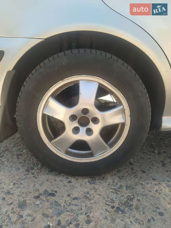 Лифтбек Skoda Octavia 1999 в Новомосковске