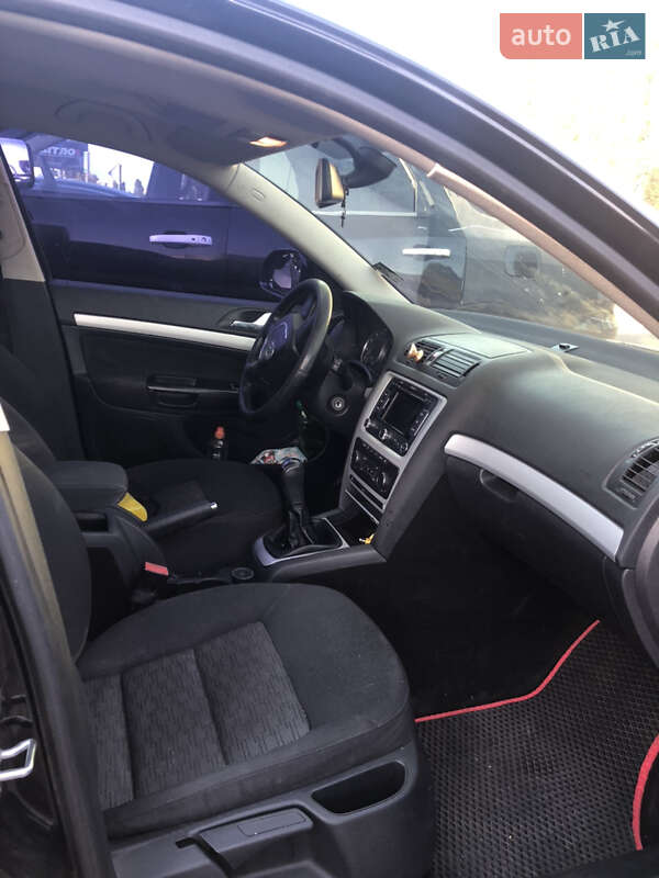 Лифтбек Skoda Octavia 2010 в Киеве