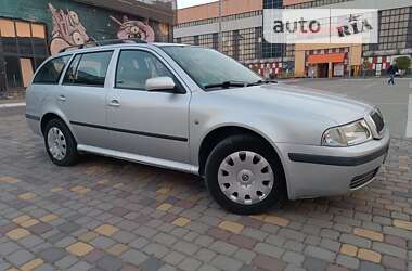 Универсал Skoda Octavia 2009 в Луцке