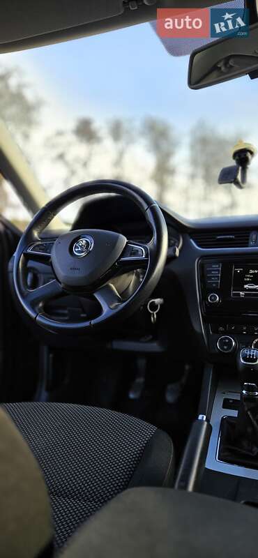 Лифтбек Skoda Octavia 2014 в Днепре