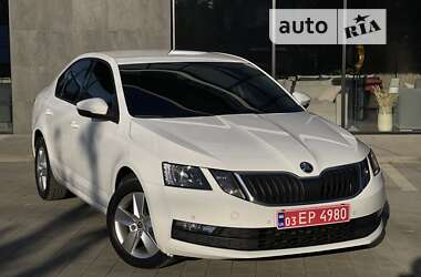 Лифтбек Skoda Octavia 2017 в Ужгороде