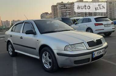 Лифтбек Skoda Octavia 2003 в Киеве