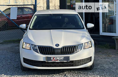 Лифтбек Skoda Octavia 2019 в Львове