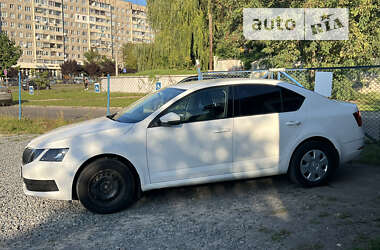 Лифтбек Skoda Octavia 2019 в Львове