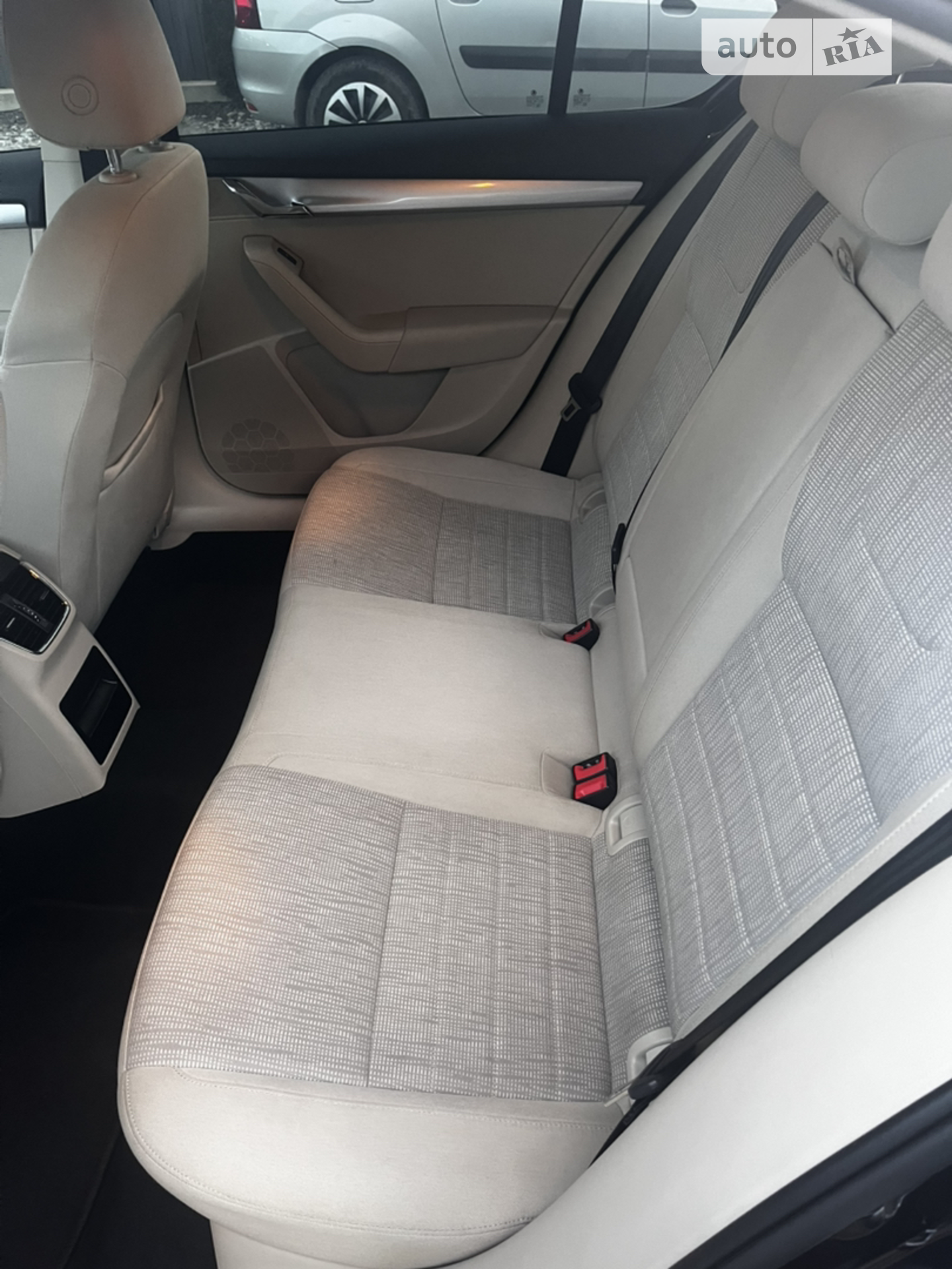 2016 Skoda Octavia - мініатюра 11
