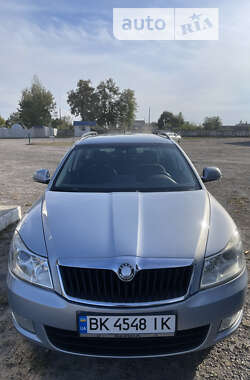 Универсал Skoda Octavia 2009 в Рокитном