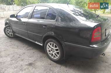 Лифтбек Skoda Octavia 2008 в 