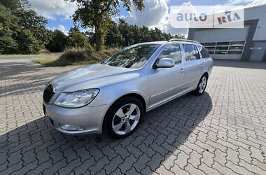 Універсал Skoda Octavia 2011 в Сарнах