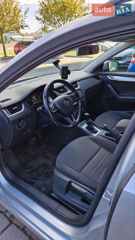 Універсал Skoda Octavia 2016 в Ужгороді