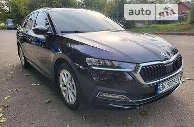 Универсал Skoda Octavia 2020 в Ровно