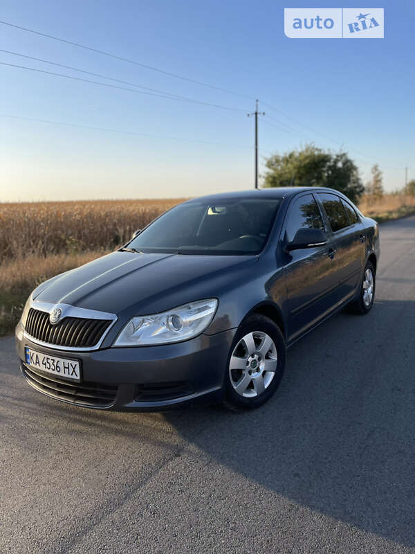 Лифтбек Skoda Octavia 2011 в Мене