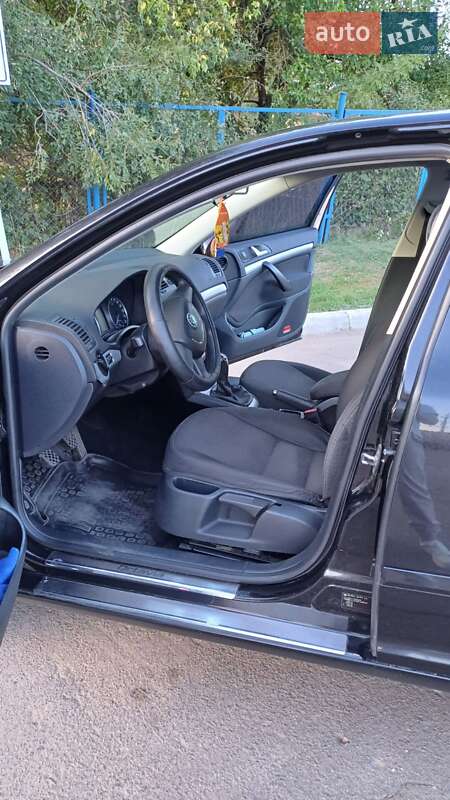 Лифтбек Skoda Octavia 2012 в Братском