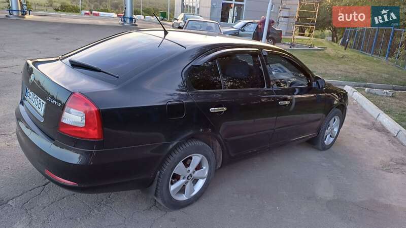 Лифтбек Skoda Octavia 2012 в Братском