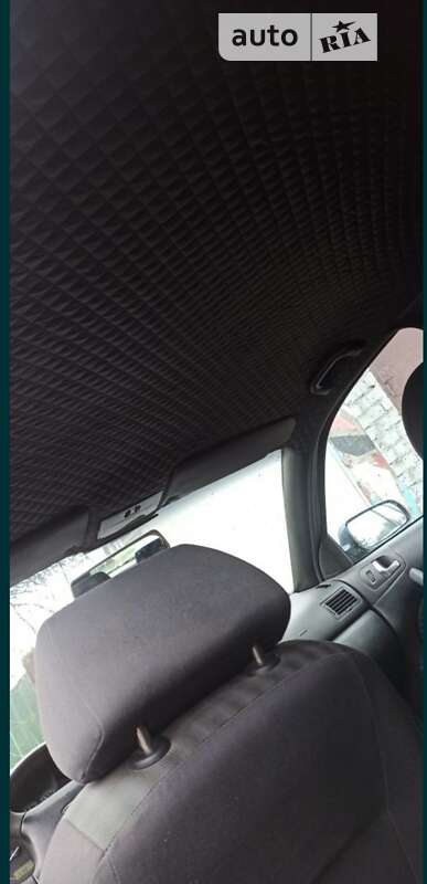 Універсал Skoda Octavia 2004 в Дніпрі