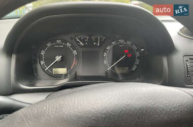 Лифтбек Skoda Octavia 2001 в 