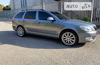 Універсал Skoda Octavia 2012 в Харкові