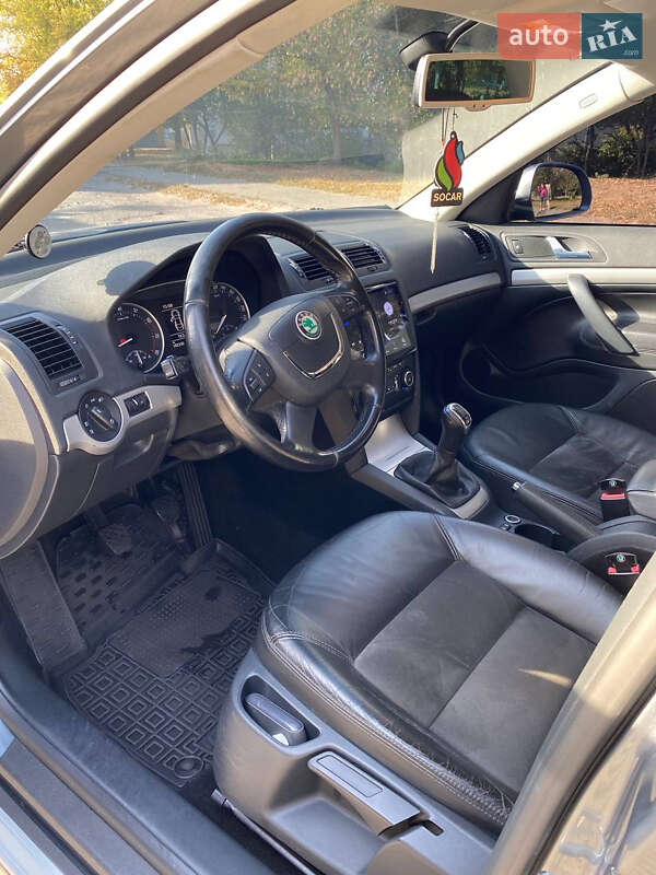 Універсал Skoda Octavia 2012 в Харкові