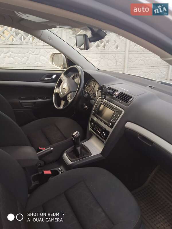 Універсал Skoda Octavia 2011 в Чернігові