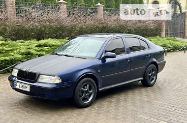 Ліфтбек Skoda Octavia 1998 в Чернівцях