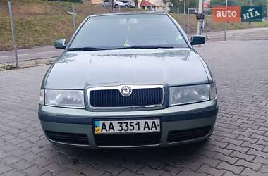 Лифтбек Skoda Octavia 2003 в 