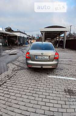 Лифтбек Skoda Octavia 2010 в Ровно