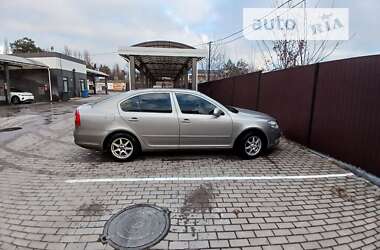 Лифтбек Skoda Octavia 2010 в Ровно