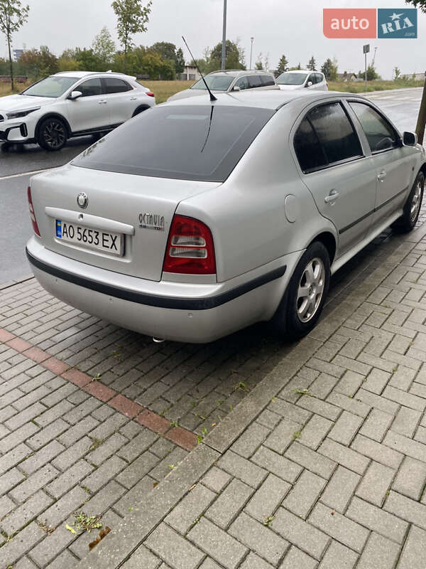 Лифтбек Skoda Octavia 2001 в Тячеве
